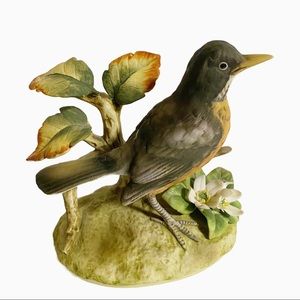 Andrea by Sadek Vintage Porcelain Robin Figurine White Flowers Green Leaves Good